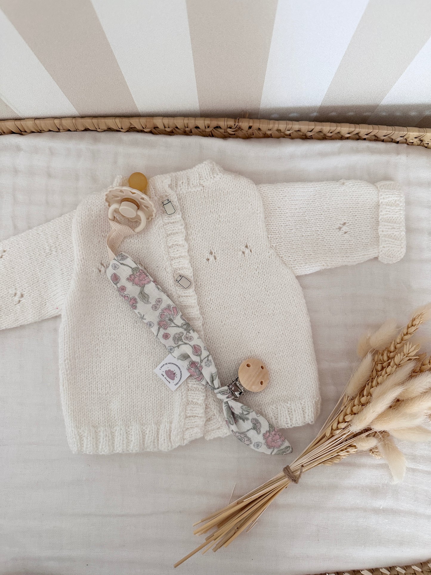 Attache tétine personnalisé - Fleurs roses