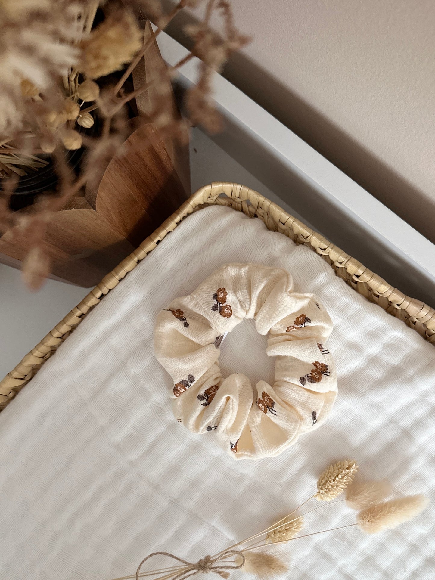 Chouchou fleurs marron