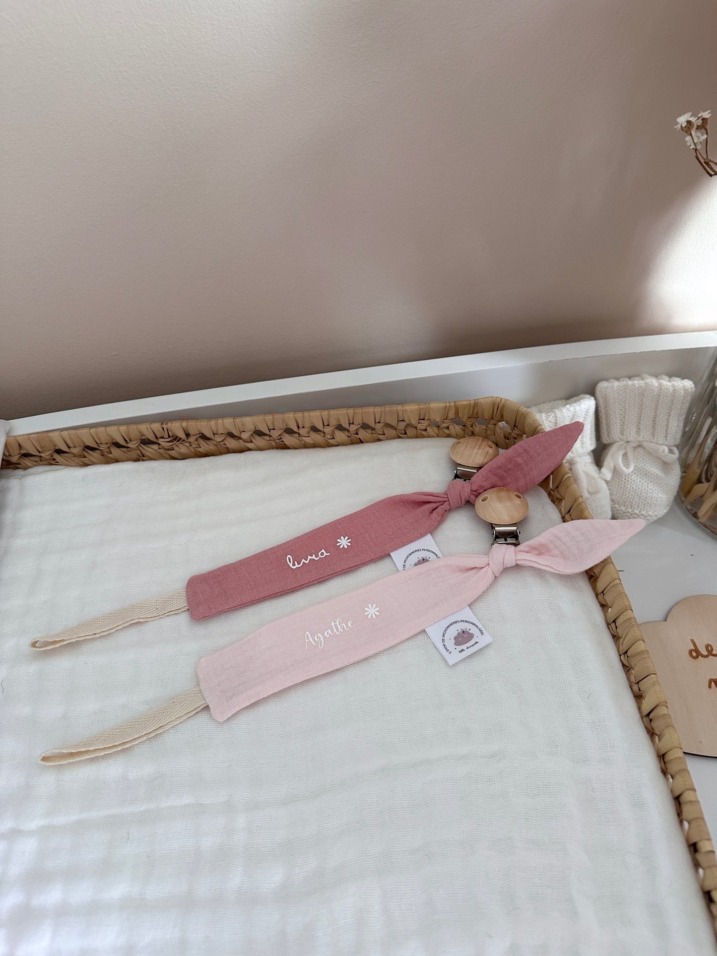 Attache tétine personnalisé - Rose marsala