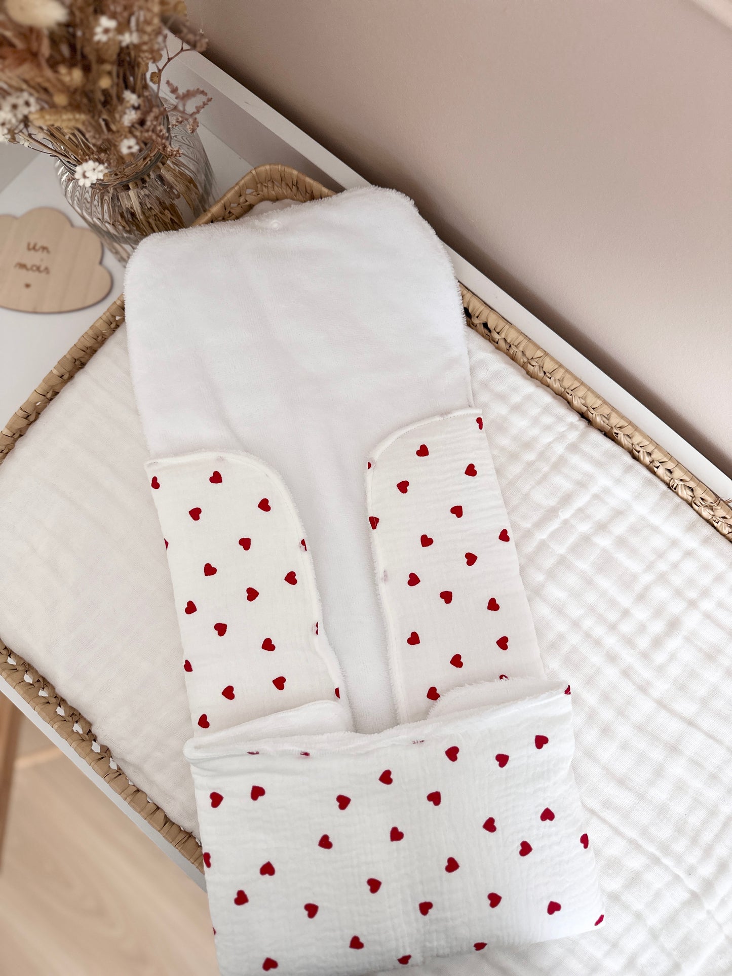 Matelas à langer - Coeurs rouges