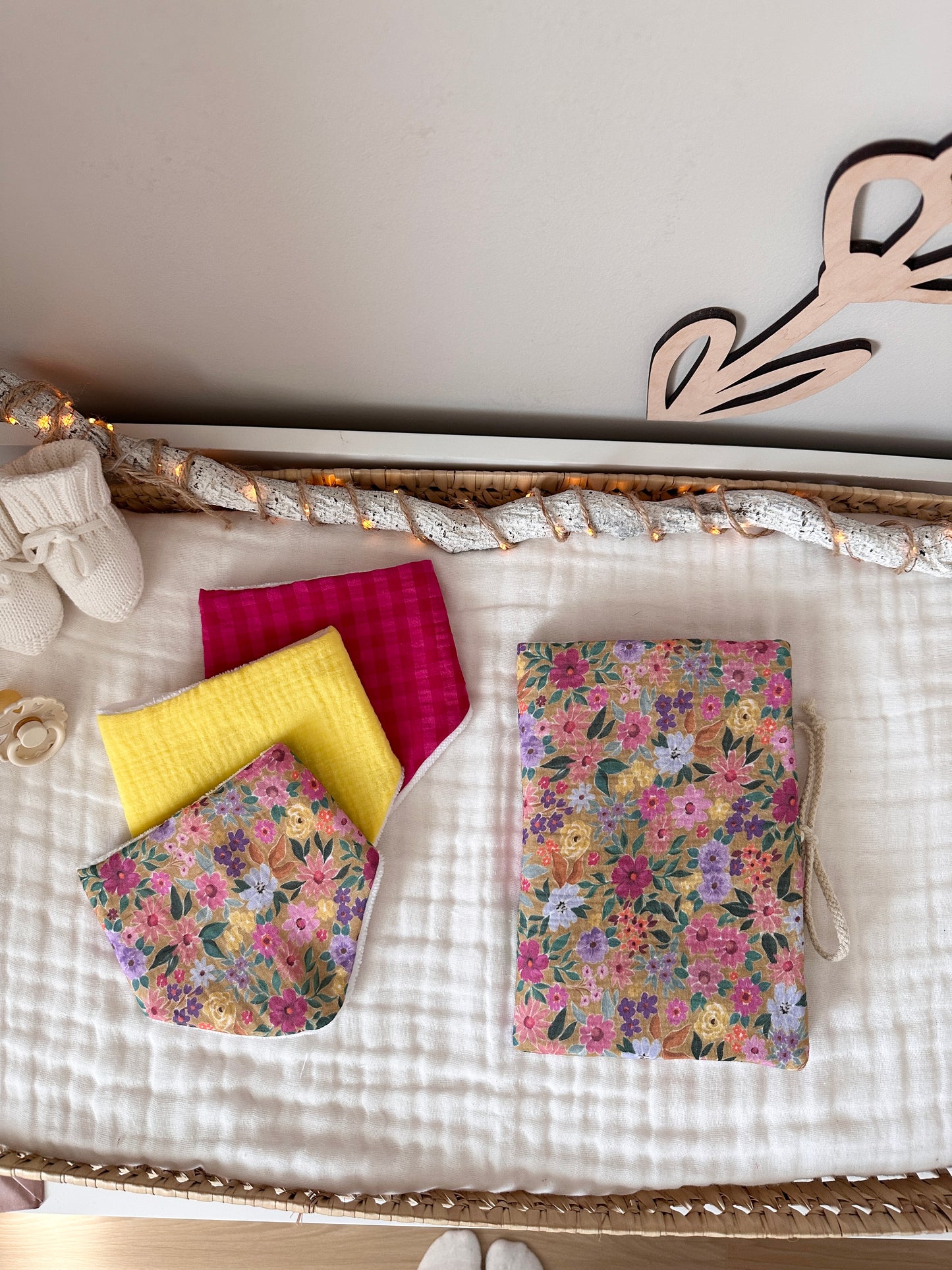 Protège carnet de santé - fleurs multicolores
