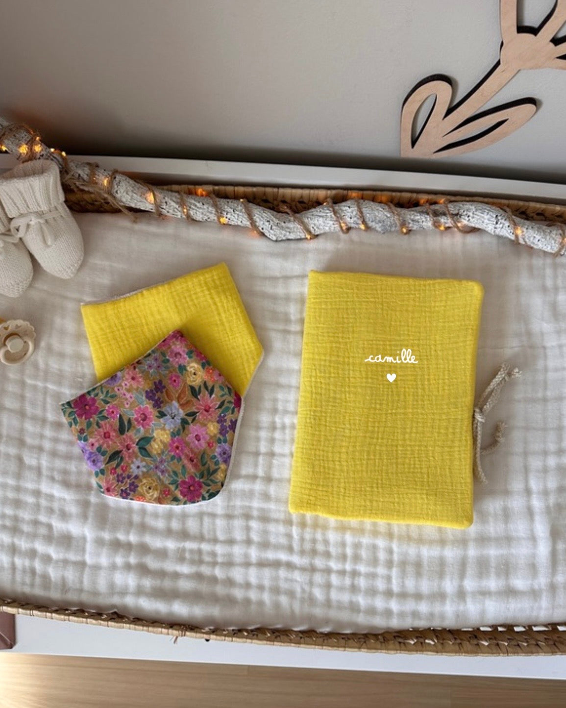 Protège carnet de santé - Jaune