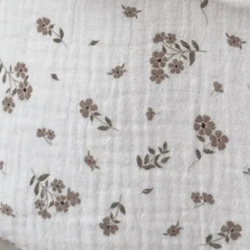 Protège carnet de santé - fleurs taupe