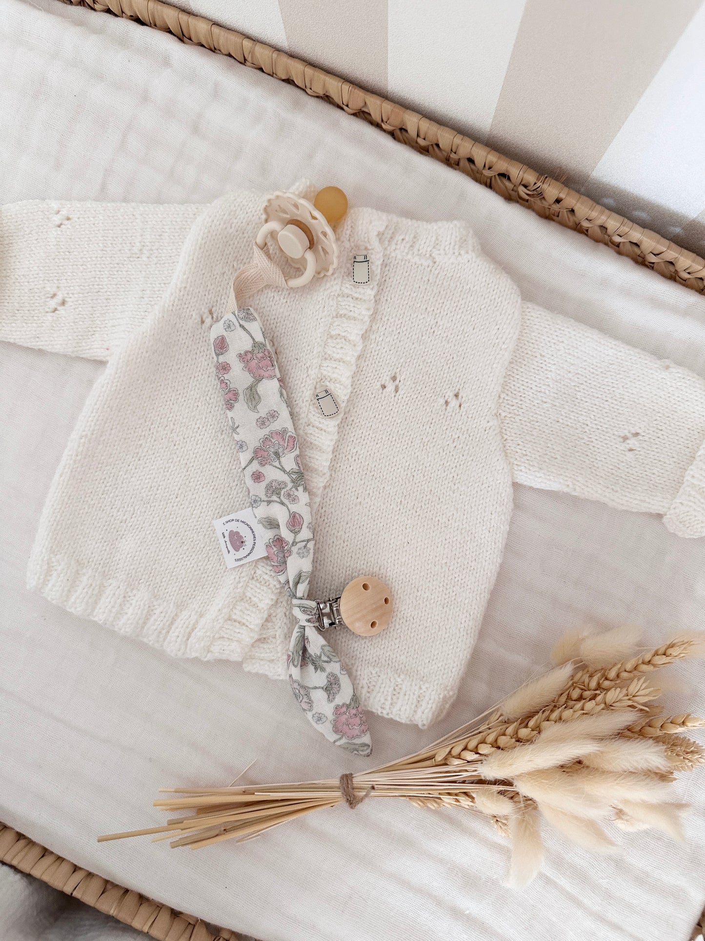 Attache tétine personnalisé - Fleurs roses